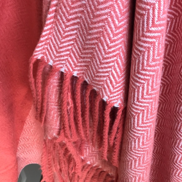 Target Fall Poncho 🍁 - Picture 4 of 6